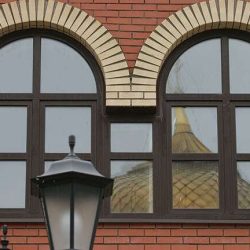 arochnye-okna-pravilnoj-formy